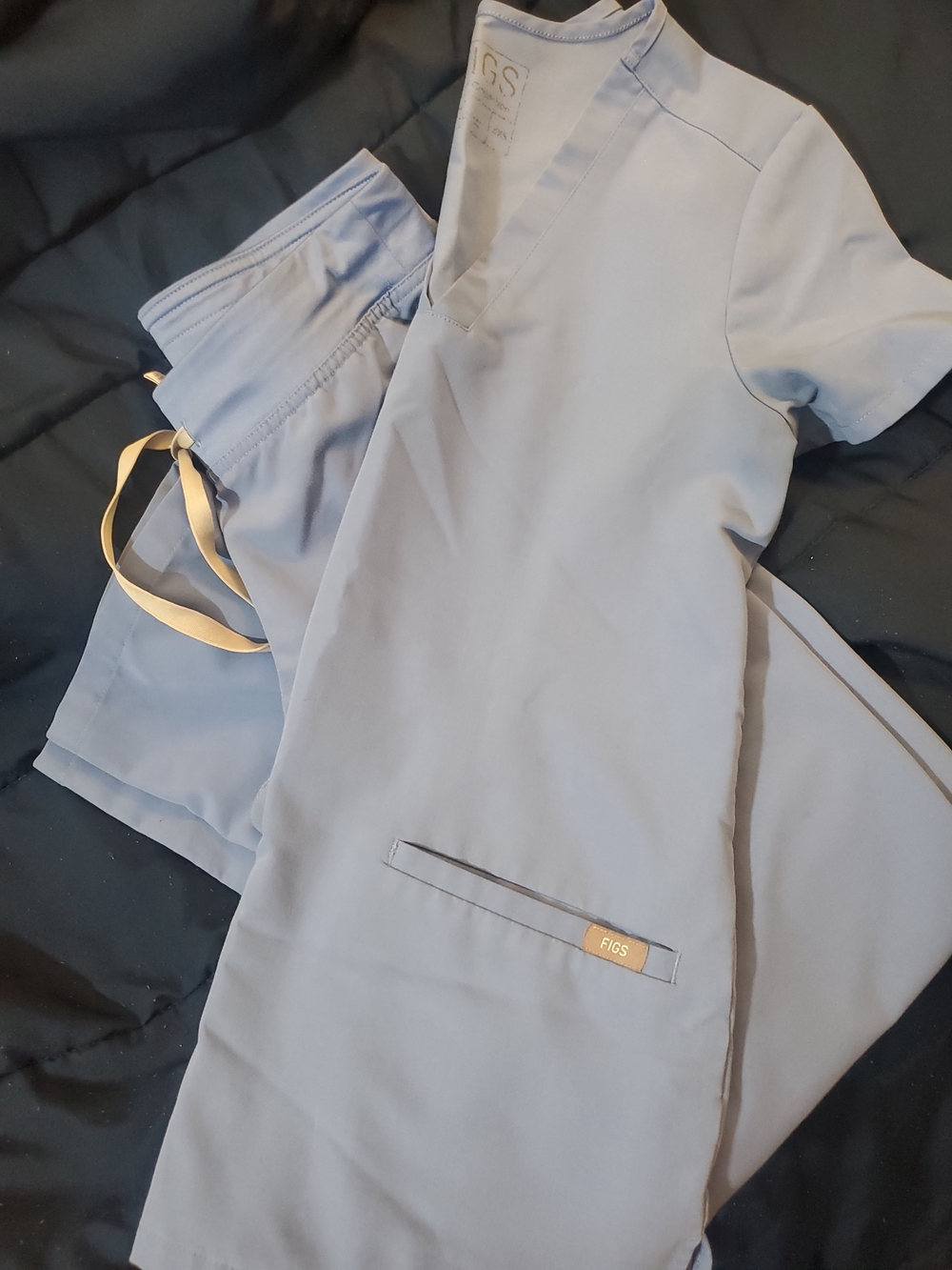 FIGS Women's Light Blue Scrub Top & Pants Set Xxs